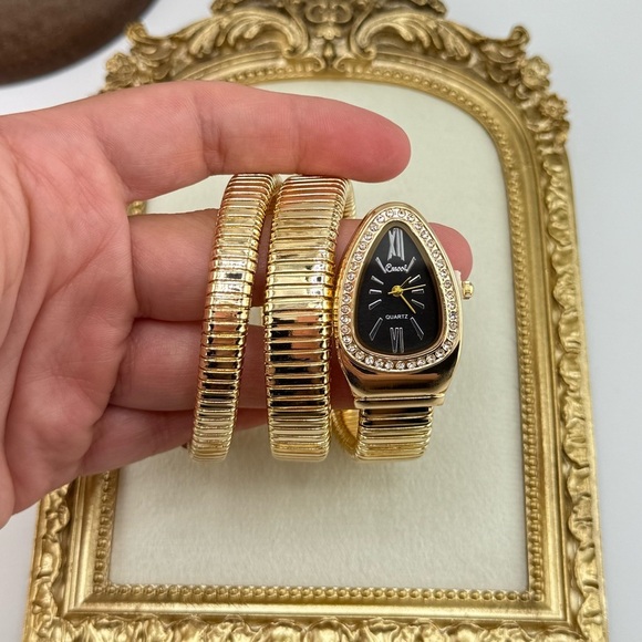 HOT ITEM – Serpenti-Inspired Gold Coil Watch – Bestseller! - Picture 7 of 17